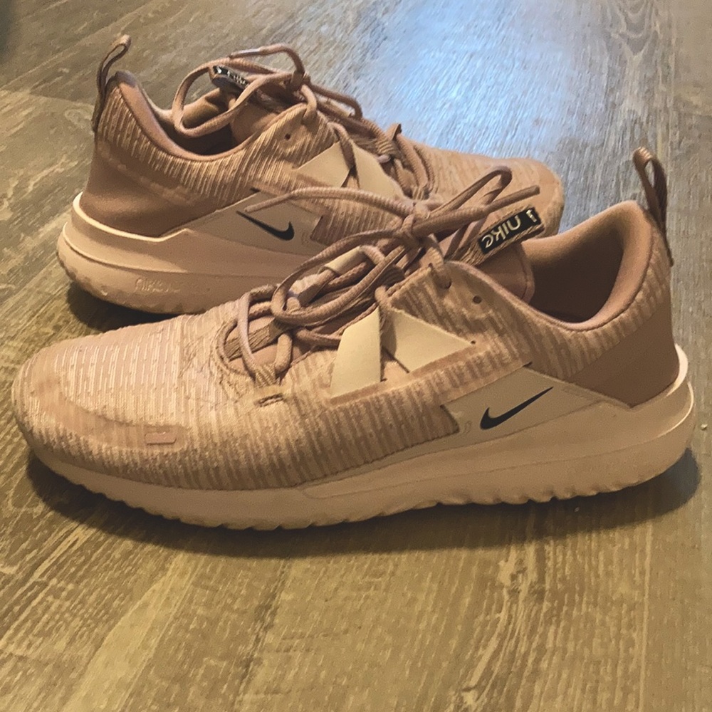 Women’s Nike Renew Arena